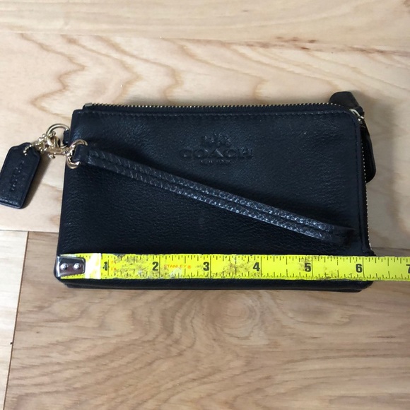 Coach Black Leather Wallet / Coin Purse wristlet - Picture 7 of 7